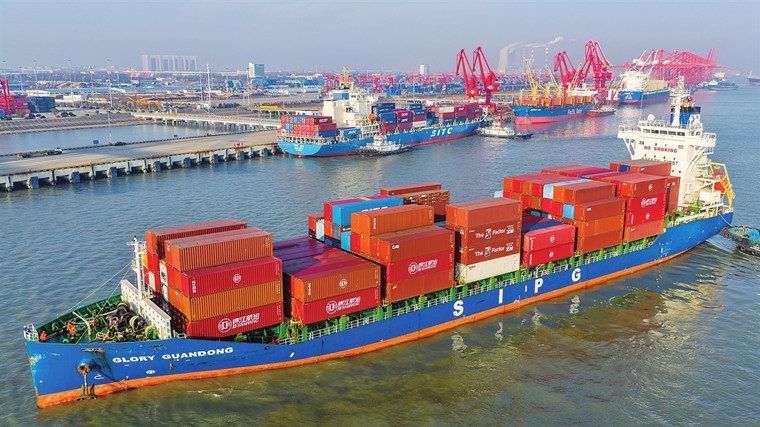 中国货物贸易进出口首破45万亿