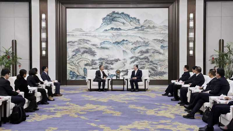 范波吴庆文会见力拓集团中国区首席执行官许峰一行