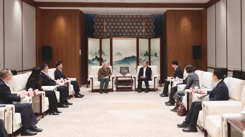 范波会见伟创力集团全球首席运营官陈光辉一行
