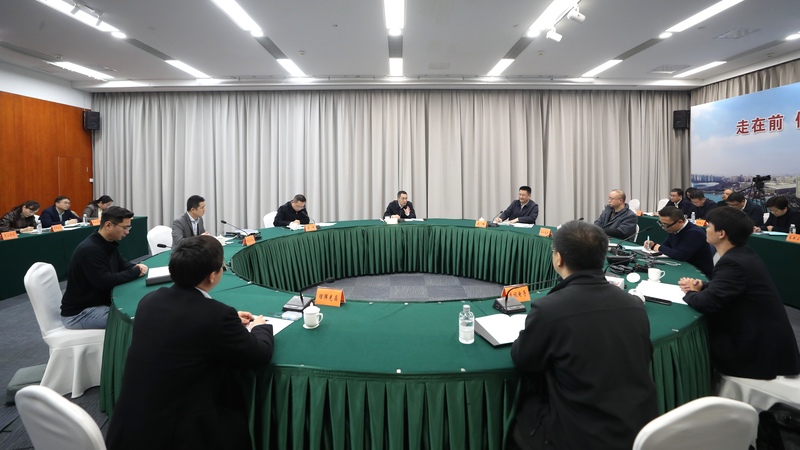 吴庆文主持召开苏州市AI眼镜企业座谈会暨政企恳谈会