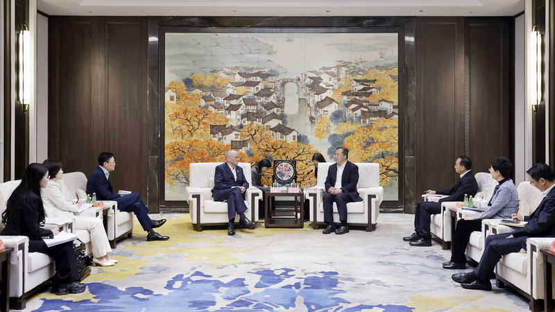 范波会见通力集团董事会主席安蒂·赫林一行