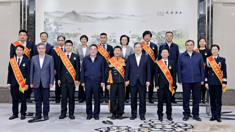 范波王维黄爱军朱民会见苏州市2026年江苏省劳动模范和先进工作者代表