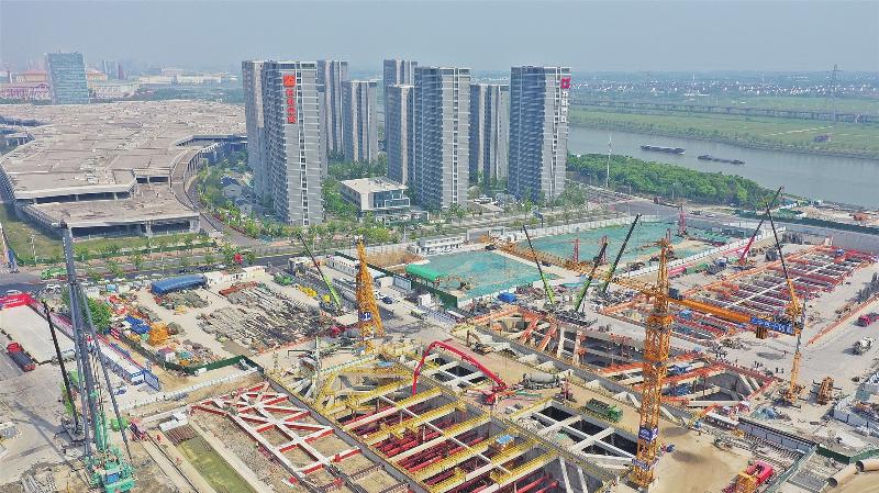 苏州东站工程稳步推进，施工繁忙