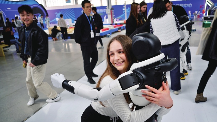 苏企机器人实力圈粉