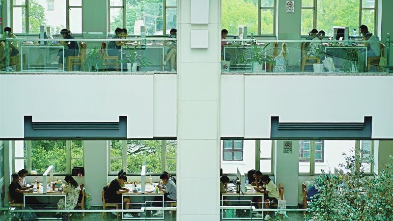 苏州图书馆内座无虚席