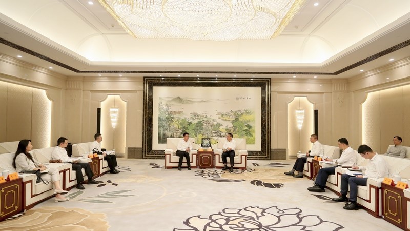 王维会见浙商银行总行客人