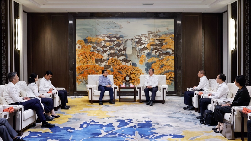范波会见中国工商银行副行长姚明德一行