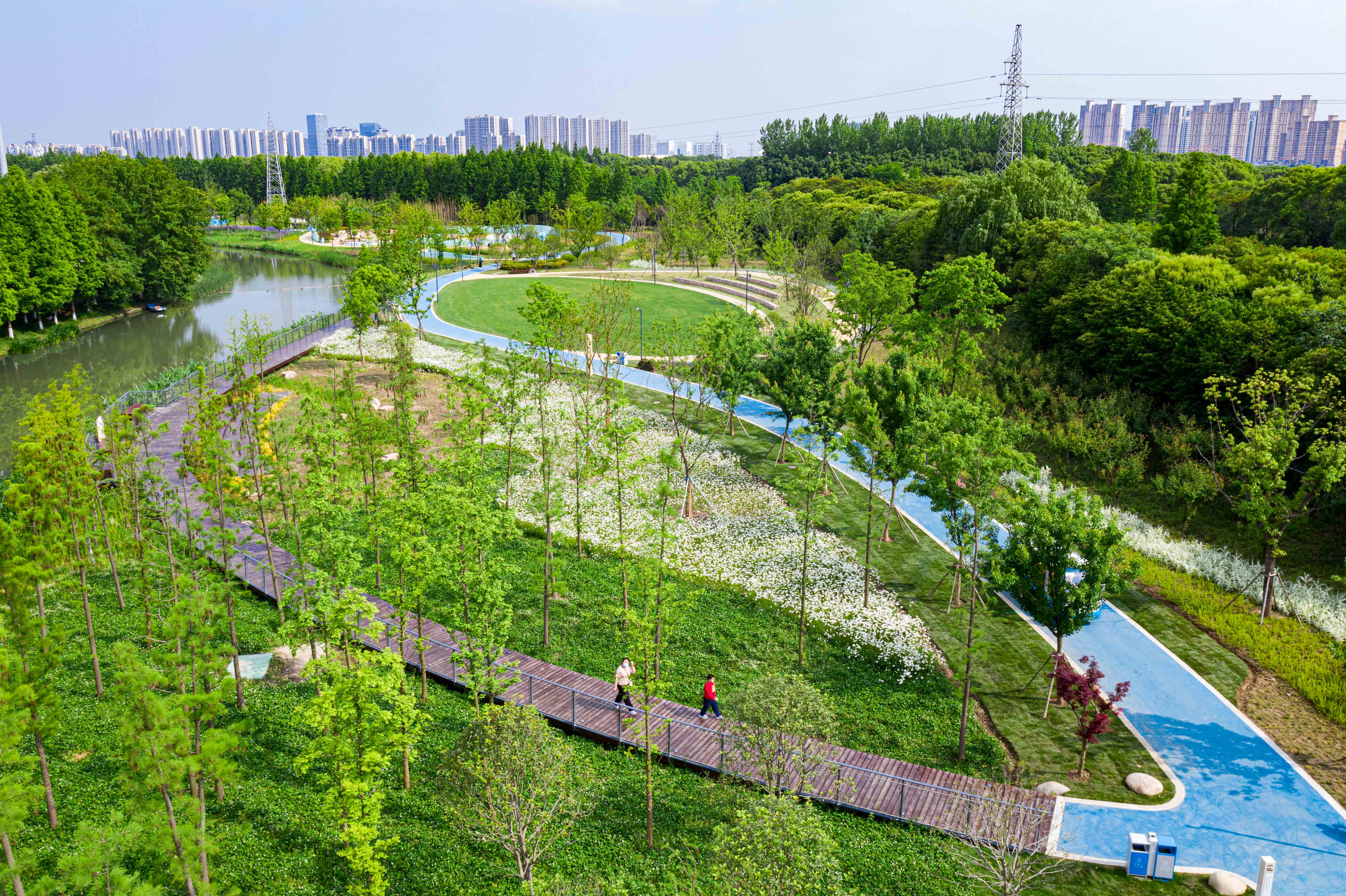 构筑山水绿道网络，让市民从古城走向“四角山水”，从“四角山水”走向太湖、长江